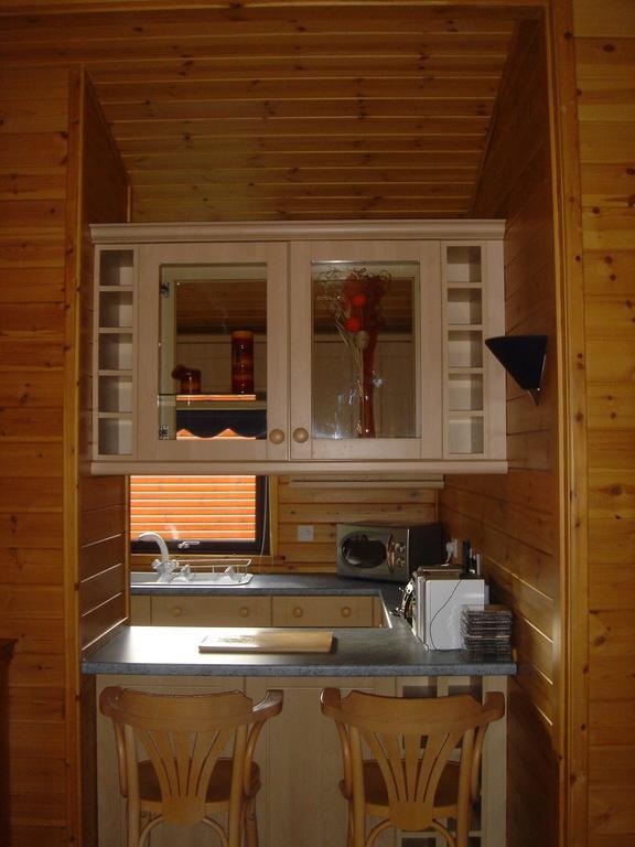 Loch Lomond Lodge Rowardennan Extérieur photo